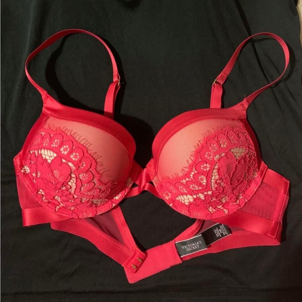 Victoria's Secret Scarlet Lace Bra